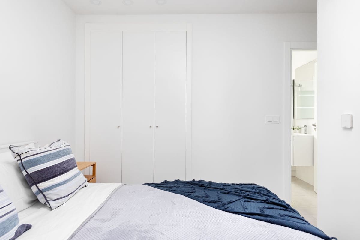 2 sovrum Lägenhet till salu i Estepona med pool garage - 399 000 € (Ref: 9684093)