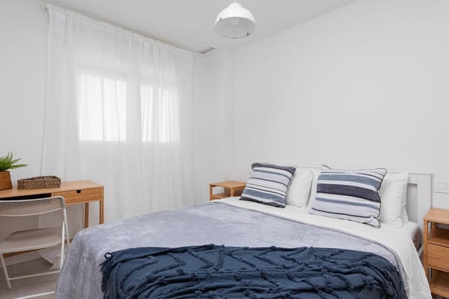 2 sovrum Lägenhet till salu i Centro, Estepona med pool garage - 399 000 € (Ref: 9684093)