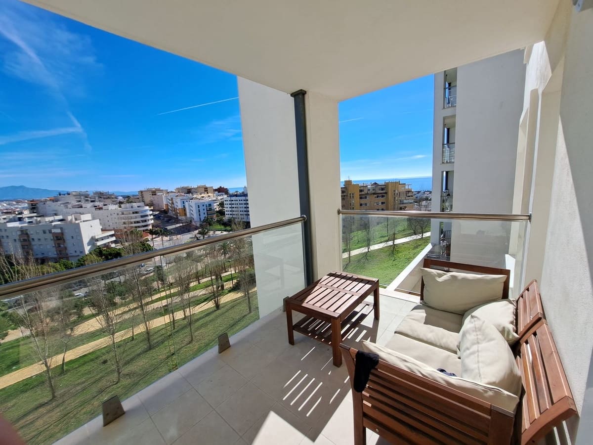 2 sovrum Lägenhet till salu i Estepona med pool garage - 399 000 € (Ref: 9684093)