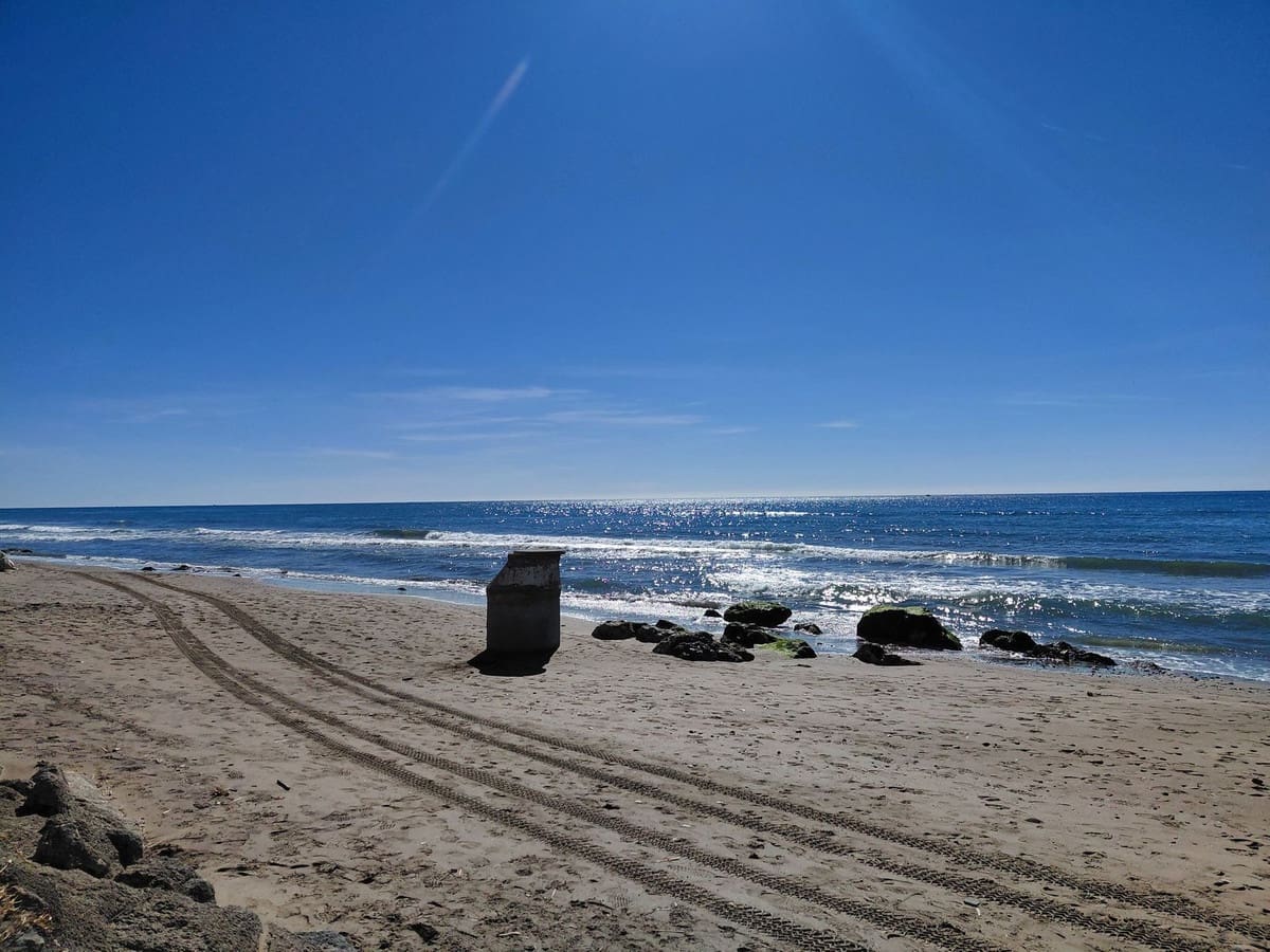 3 sypialnia Mieszkanie na sprzedaż w Marbella z basenem garażem - 825 000 € (Ref: 9685500)