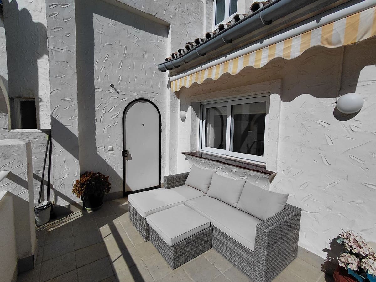 3 sypialnia Mieszkanie na sprzedaż w Marbella z basenem garażem - 825 000 € (Ref: 9685500)