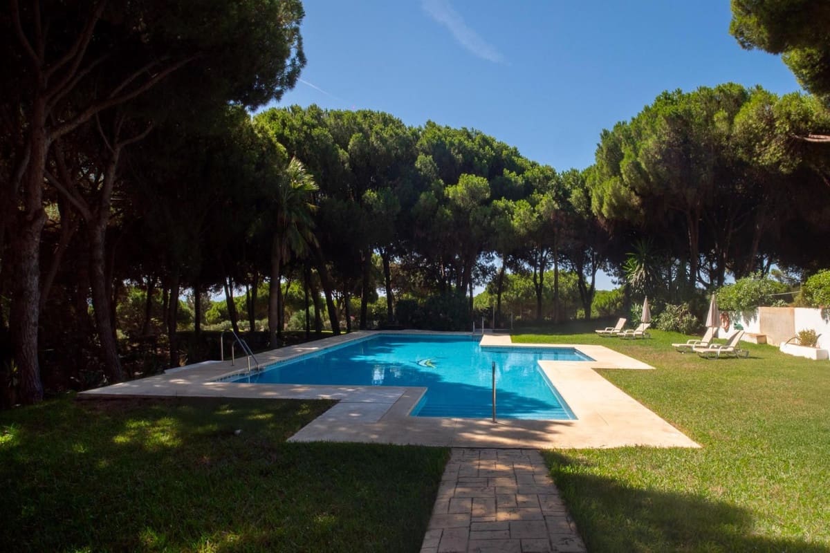 2 chambre Villa/Maison à vendre à Marbella avec piscine - 520 000 € (Ref: 9685759)