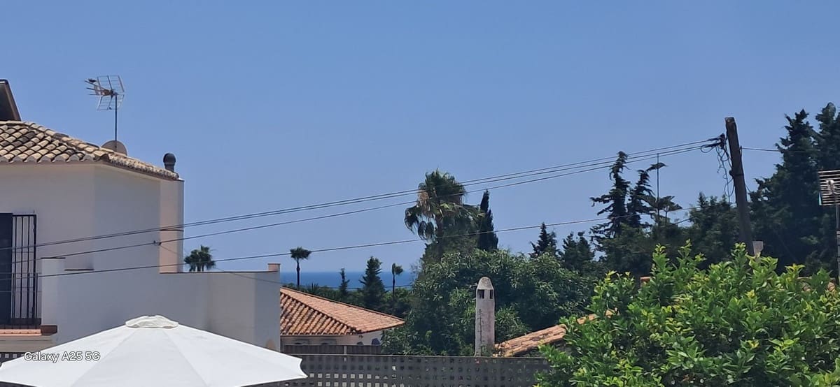 6 soverom Villa til salgs i Marbella med svømmebasseng garasje - € 1 795 000 (Ref: 9685760)