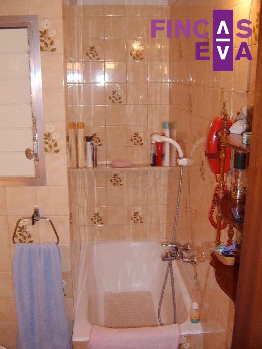 3 soveværelse Lejlighed til salg i Barcelona by - € 250.000 (Ref: 9691499)