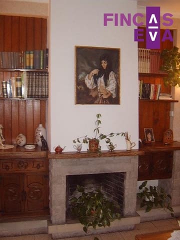 3 soveværelse Lejlighed til salg i El Camp de L'Arpa del Clot, Barcelona by - € 250.000 (Ref: 9691499)