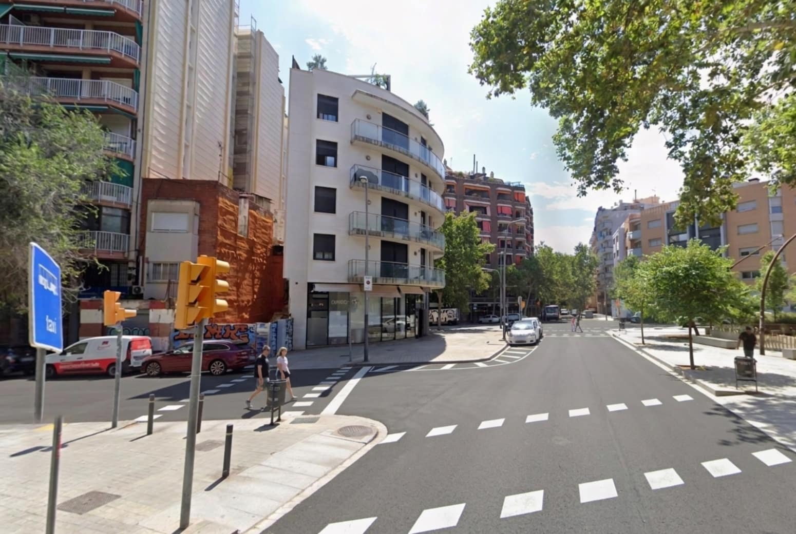 3 soveværelse Lejlighed til salg i Barcelona by - € 230.000 (Ref: 9691499)