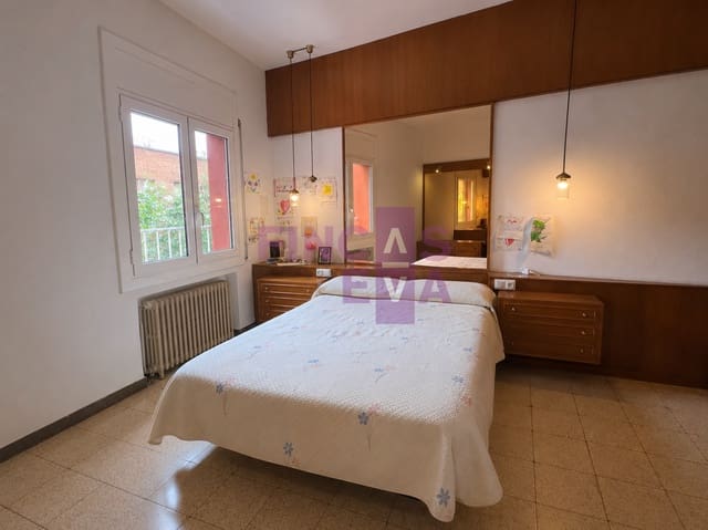 Piso de 3 habitaciones en El Camp de L'Arpa del Clot, Barcelona ciudad en venta - 230.000 € (Ref: 9691499)
