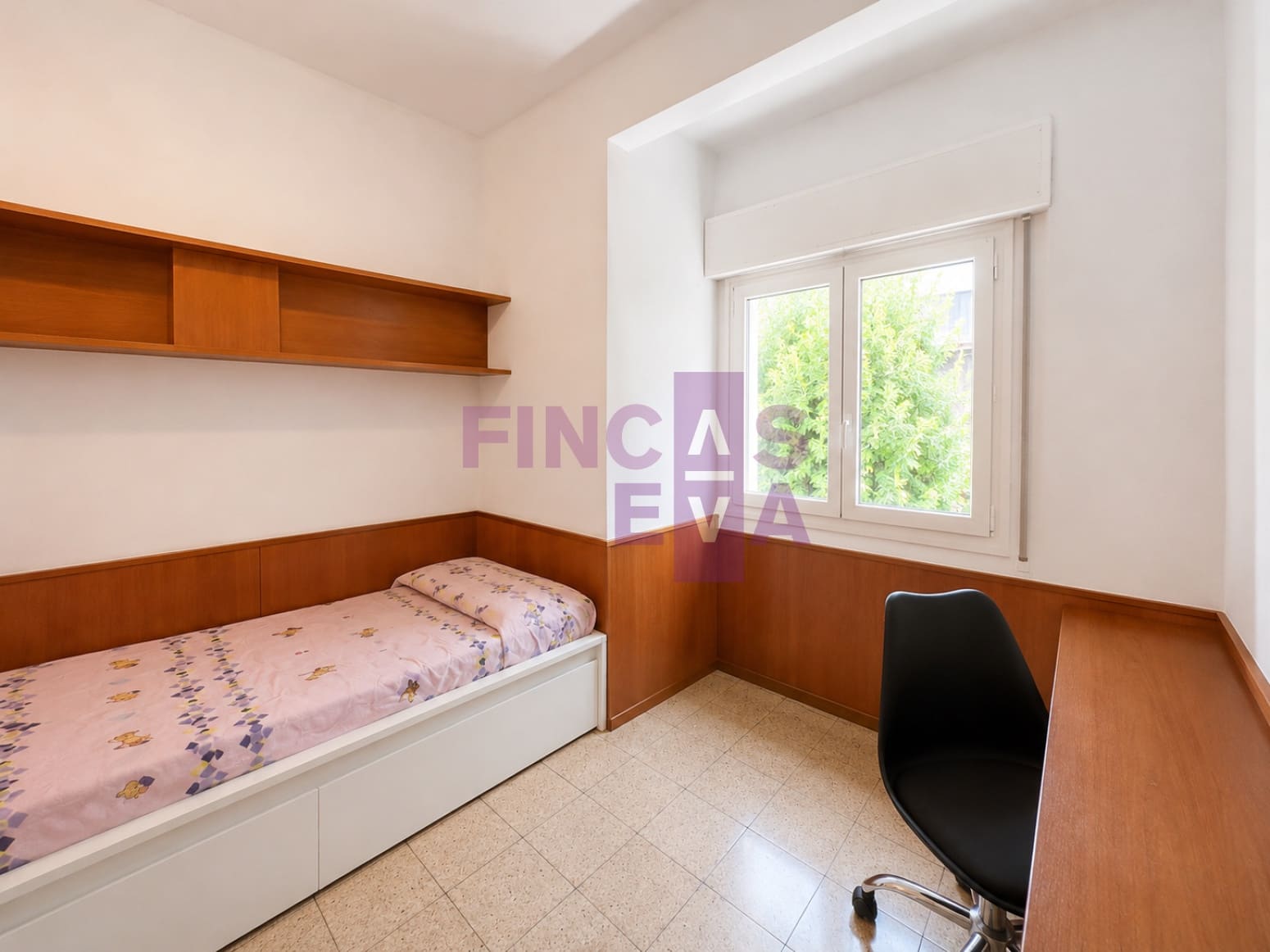 3 bedroom Flat for sale in Barcelona city - € 230,000 (Ref: 9691499)