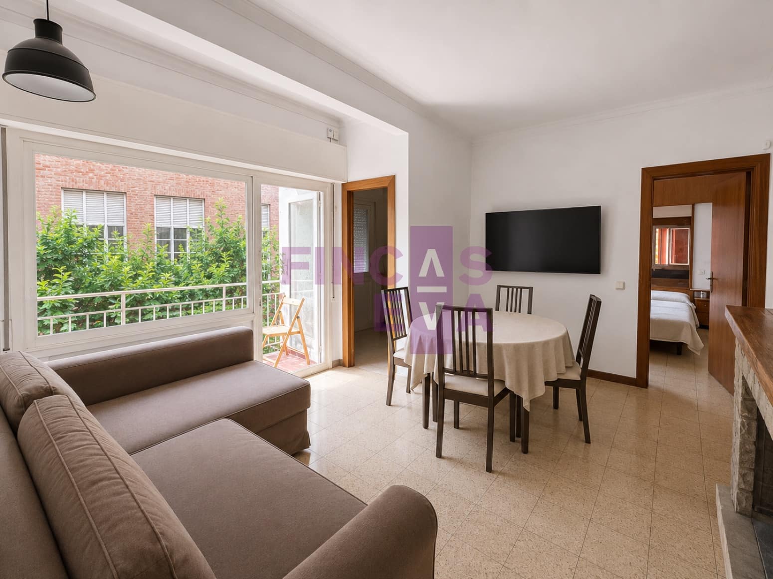 3 bedroom Flat for sale in Barcelona city - € 230,000 (Ref: 9691499)