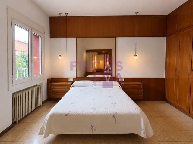 Piso de 3 habitaciones en El Camp de L'Arpa del Clot, Barcelona ciudad en venta - 230.000 € (Ref: 9691499)