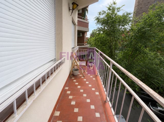 Piso de 3 habitaciones en El Camp de L'Arpa del Clot, Barcelona ciudad en venta - 230.000 € (Ref: 9691499)
