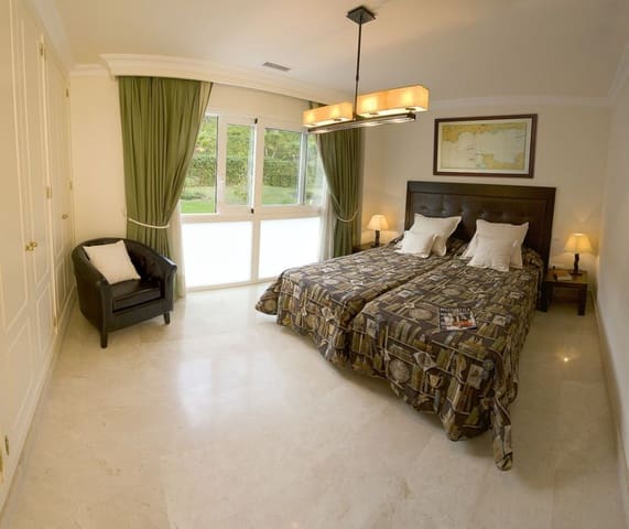 2 bedroom Flat for sale in Las Brisas, Marbella with pool garage - € 1,200,000 (Ref: 9694120)