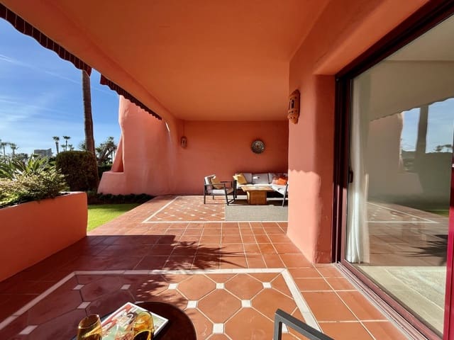 3 Zimmer Wohnung zu verkaufen in Centro, Estepona mit Pool Garage - 1.260.000 € (Ref: 9694121)