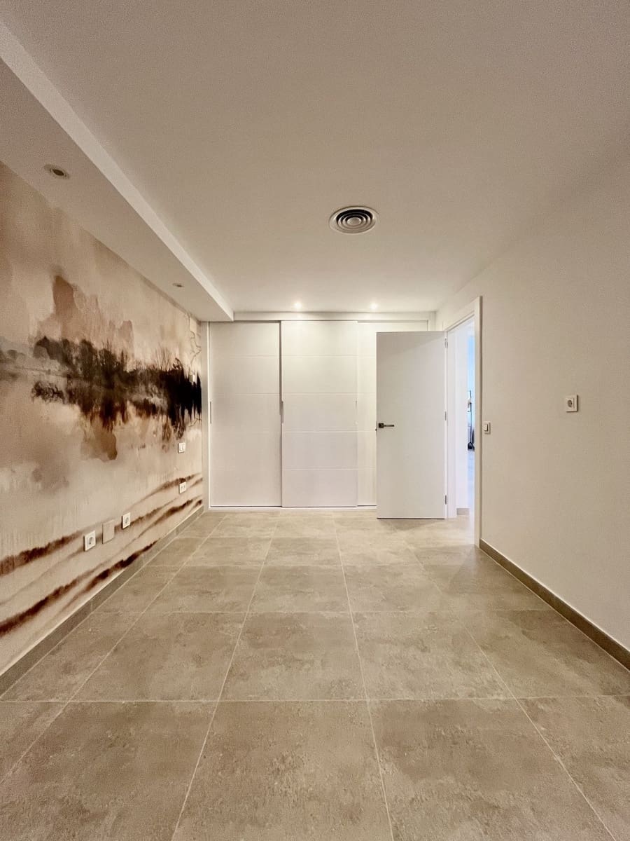 3 Zimmer Wohnung zu verkaufen in Estepona mit Pool Garage - 1.260.000 € (Ref: 9694121)