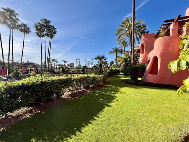 3 Zimmer Wohnung zu verkaufen in Centro, Estepona mit Pool Garage - 1.260.000 € (Ref: 9694121)