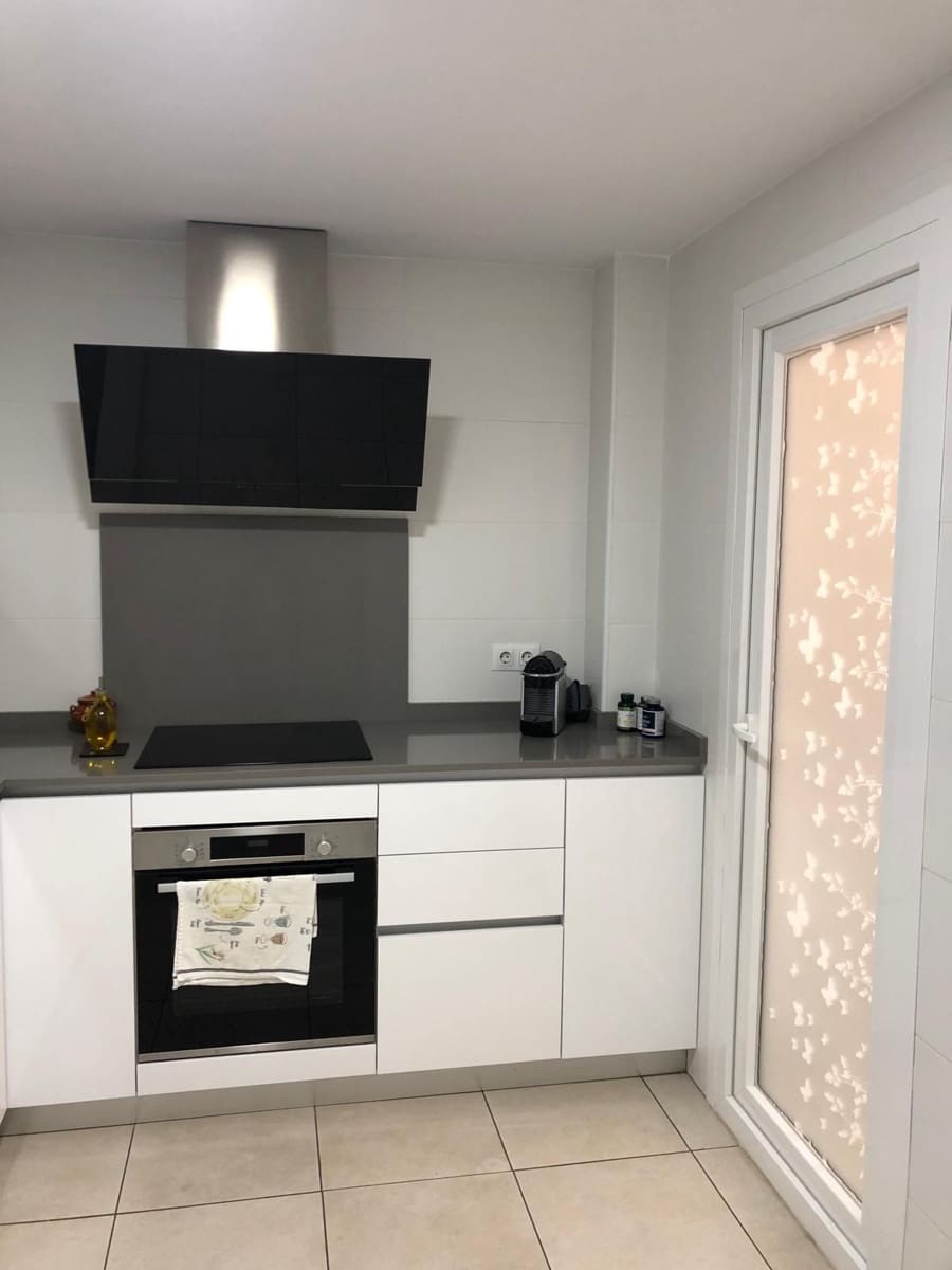 3 bedroom Flat for sale in Marbella with pool garage - € 410,000 (Ref: 9694302)