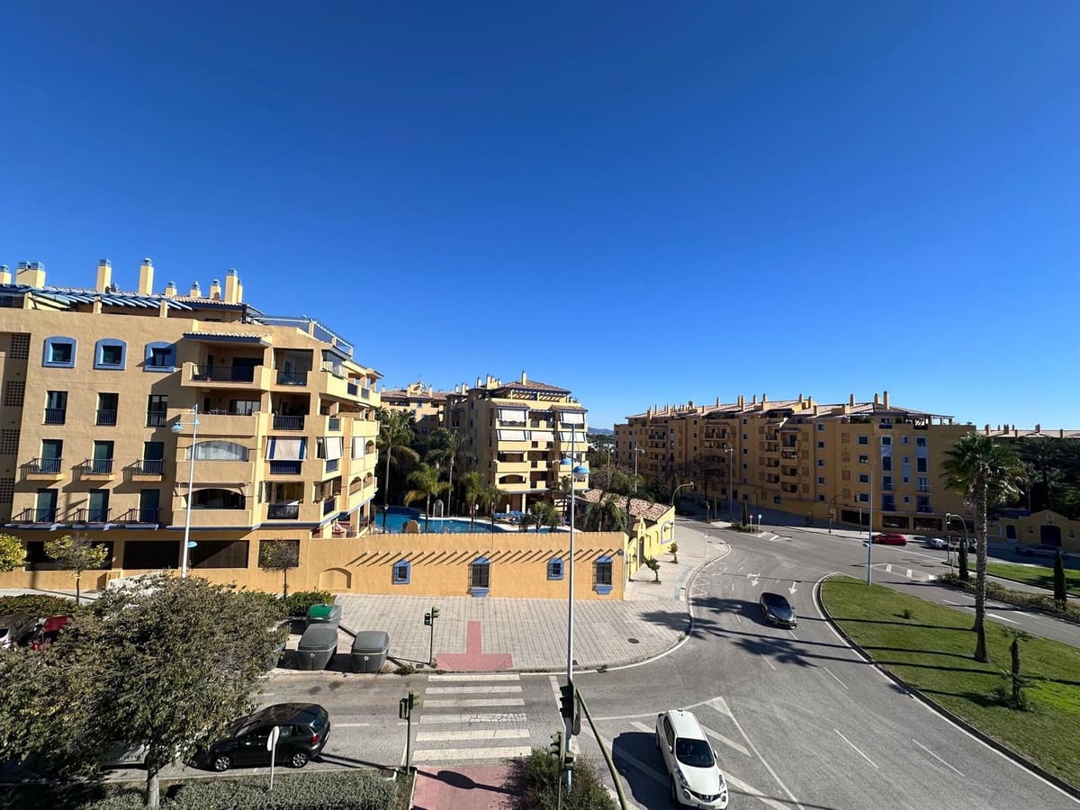 3 soverom Leilighet til salgs i Marbella med svømmebasseng garasje - € 665 000 (Ref: 9694303)