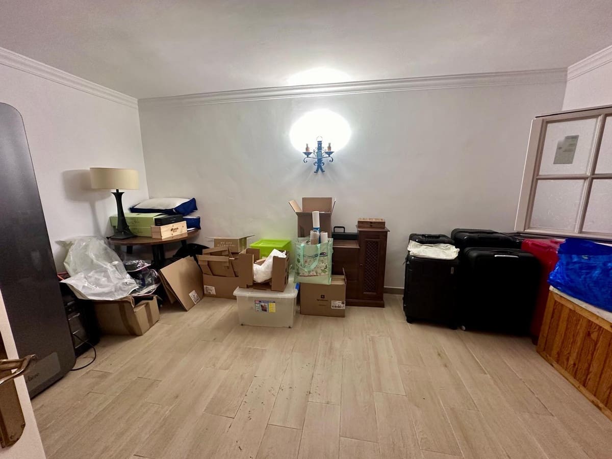 Chalet de 4 habitaciones en Estepona en venta con piscina garaje - 550.000 € (Ref: 9694304)