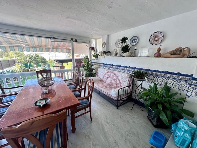 4 sovrum Villa till salu i Centro, Estepona med pool garage - 550 000 € (Ref: 9694304)