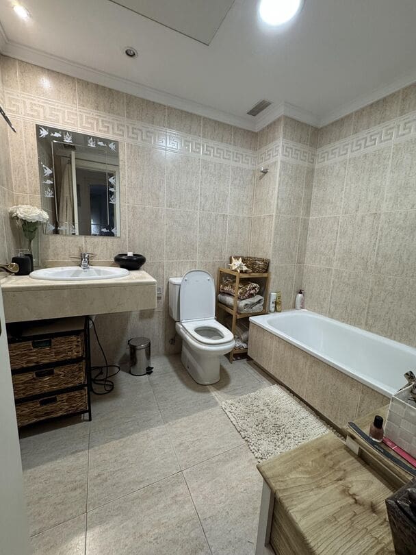 2 sovrum Lägenhet till salu i Marbella med garage - 455 000 € (Ref: 9696702)