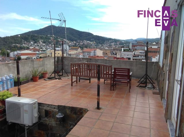 Chalet de 6 habitaciones en Sant Vicenç dels Horts en venta - 350.000 € (Ref: 9696703)
