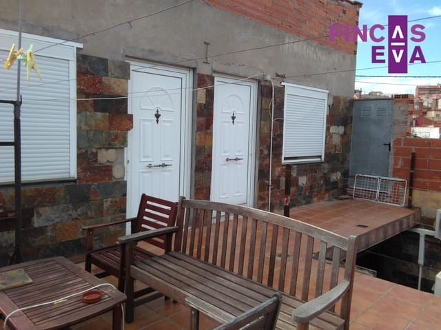 Chalet de 6 habitaciones en Sant Vicenç dels Horts en venta - 350.000 € (Ref: 9696703)