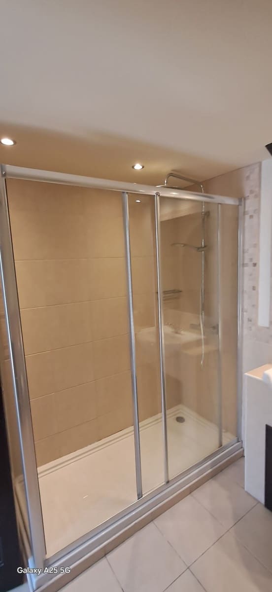 Chalet de 6 habitaciones en Marbella en venta con piscina garaje - 1.795.000 € (Ref: 9697790)