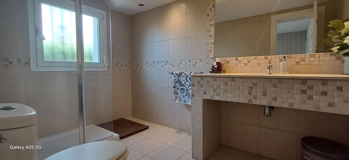 Chalet de 6 habitaciones en Marbella en venta con piscina garaje - 1.795.000 € (Ref: 9697790)