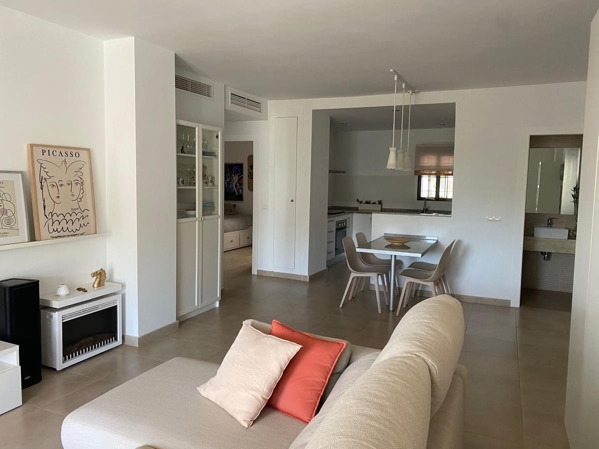 2 soverom Leilighet til salgs i Marbella med svømmebasseng garasje - € 425 000 (Ref: 9699296)