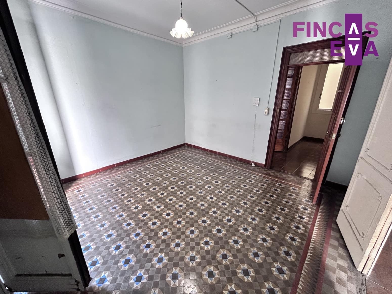 6 slaapkamer Flat te koop in Barcelona stad - € 623.000 (Ref: 9720505)