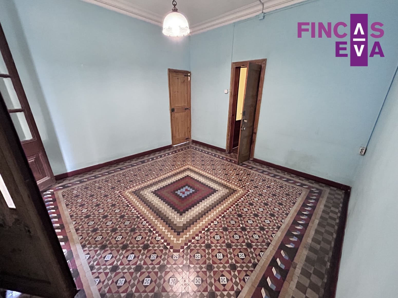 6 slaapkamer Flat te koop in Barcelona stad - € 623.000 (Ref: 9720505)