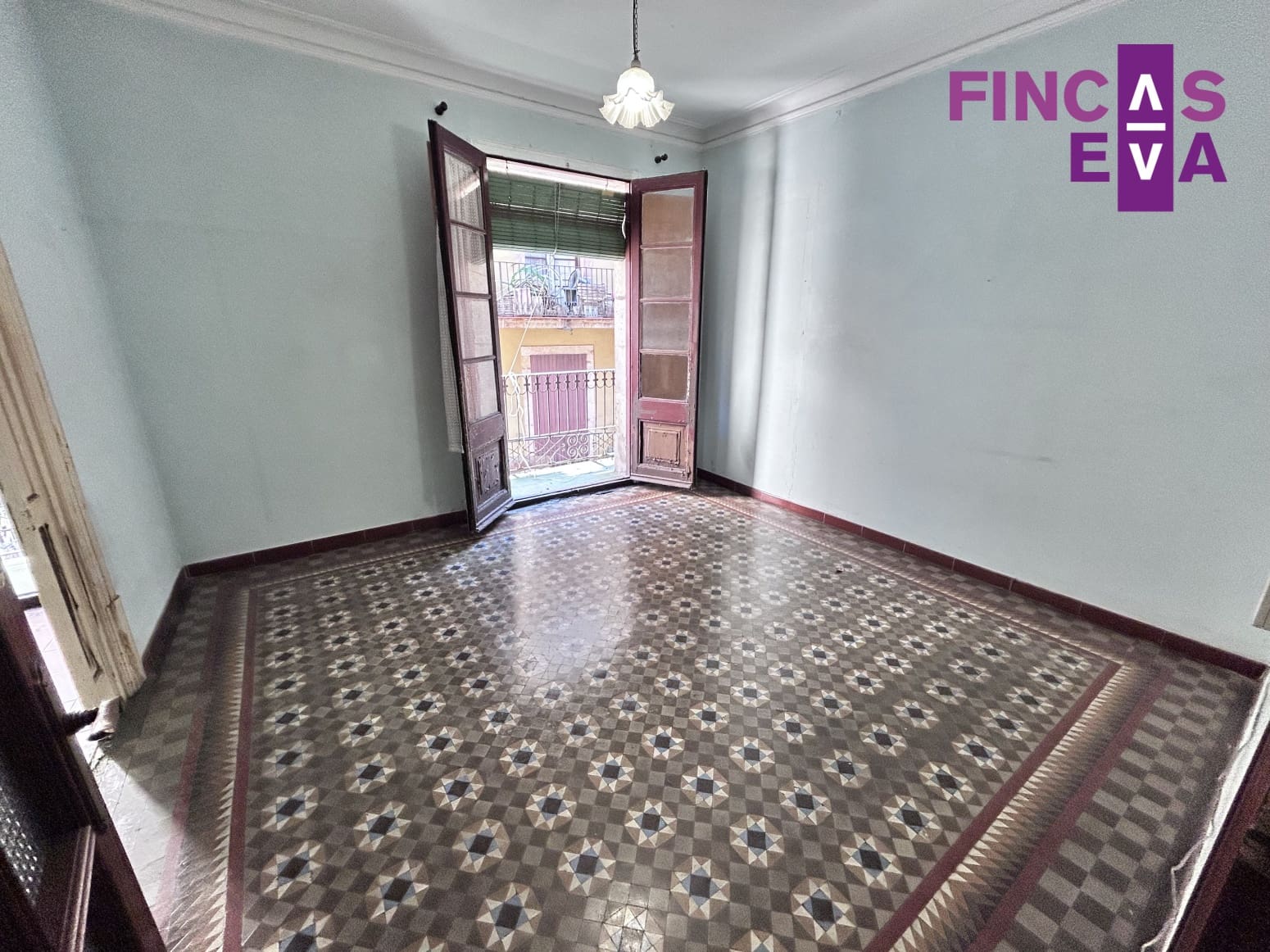 6 slaapkamer Flat te koop in Barcelona stad - € 623.000 (Ref: 9720505)