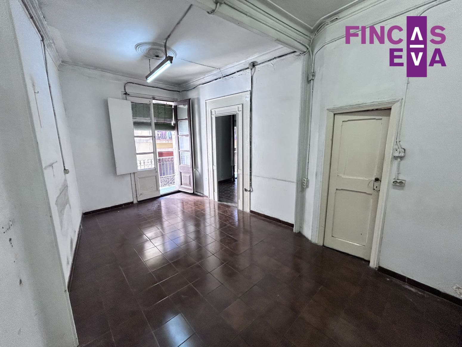 6 slaapkamer Flat te koop in Barcelona stad - € 623.000 (Ref: 9720505)