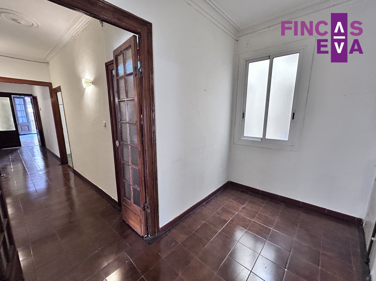 6 slaapkamer Flat te koop in Barcelona stad - € 623.000 (Ref: 9720505)