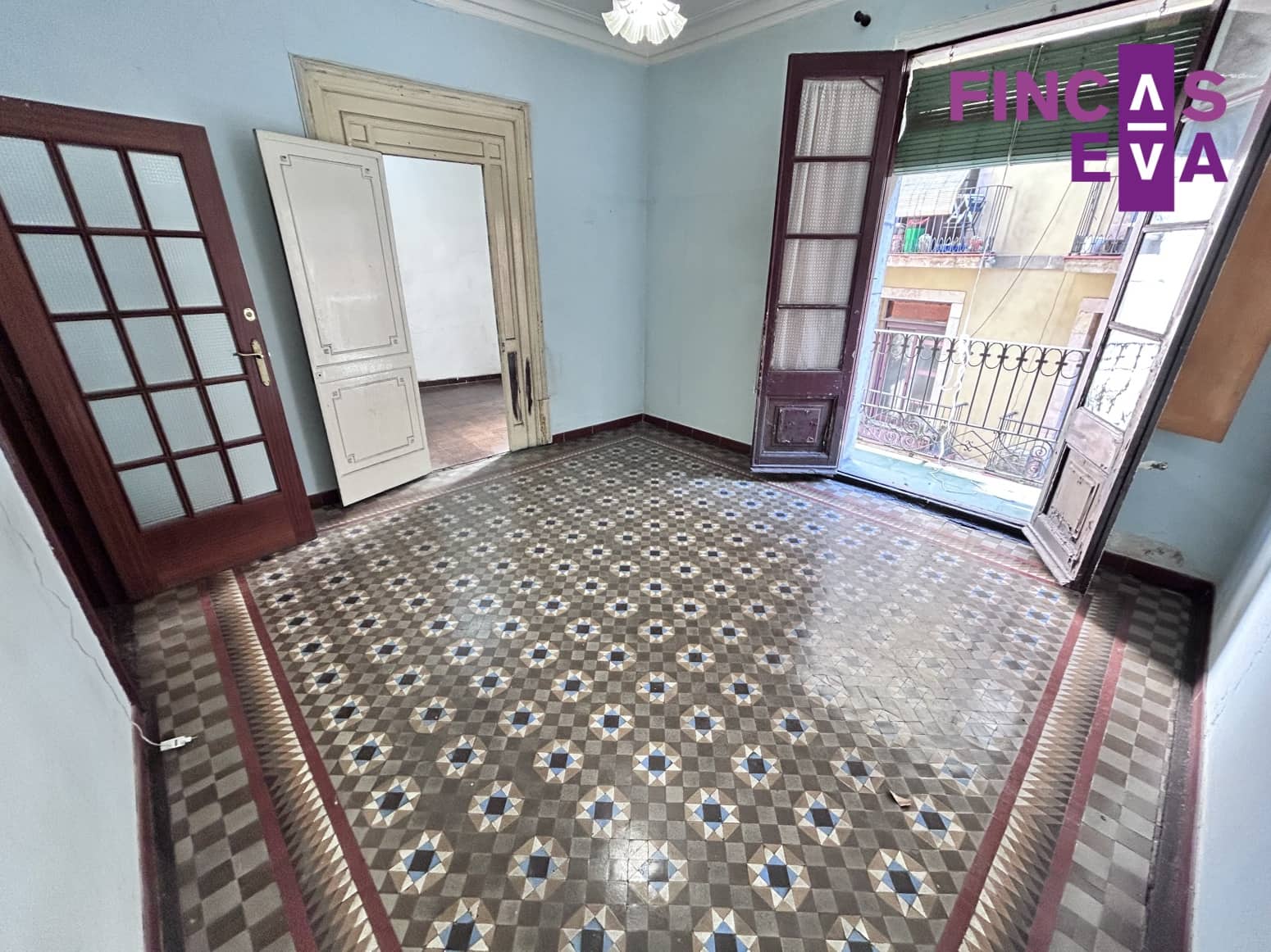 6 slaapkamer Flat te koop in Barcelona stad - € 623.000 (Ref: 9720505)