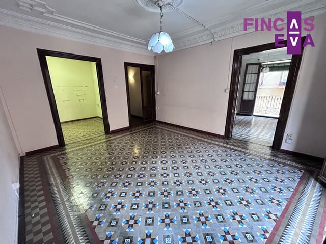 6 bedroom Flat for sale in El Barri Gòtic, Barcelona city - € 623,000 (Ref: 9720505)