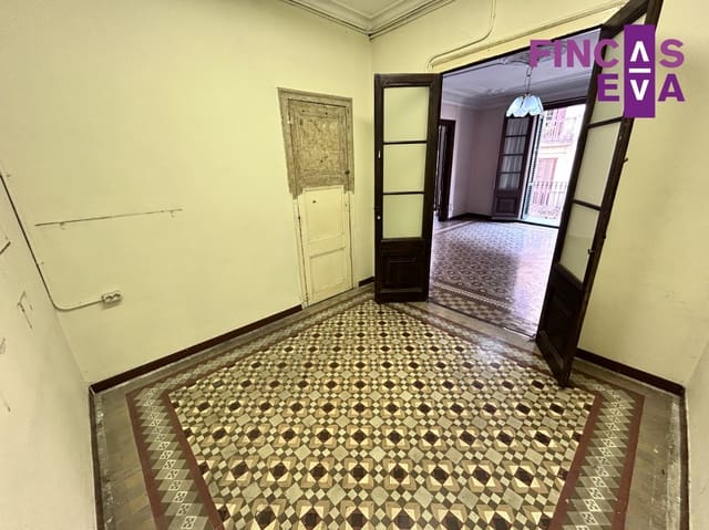 6 bedroom Flat for sale in El Barri Gòtic, Barcelona city - € 623,000 (Ref: 9720505)