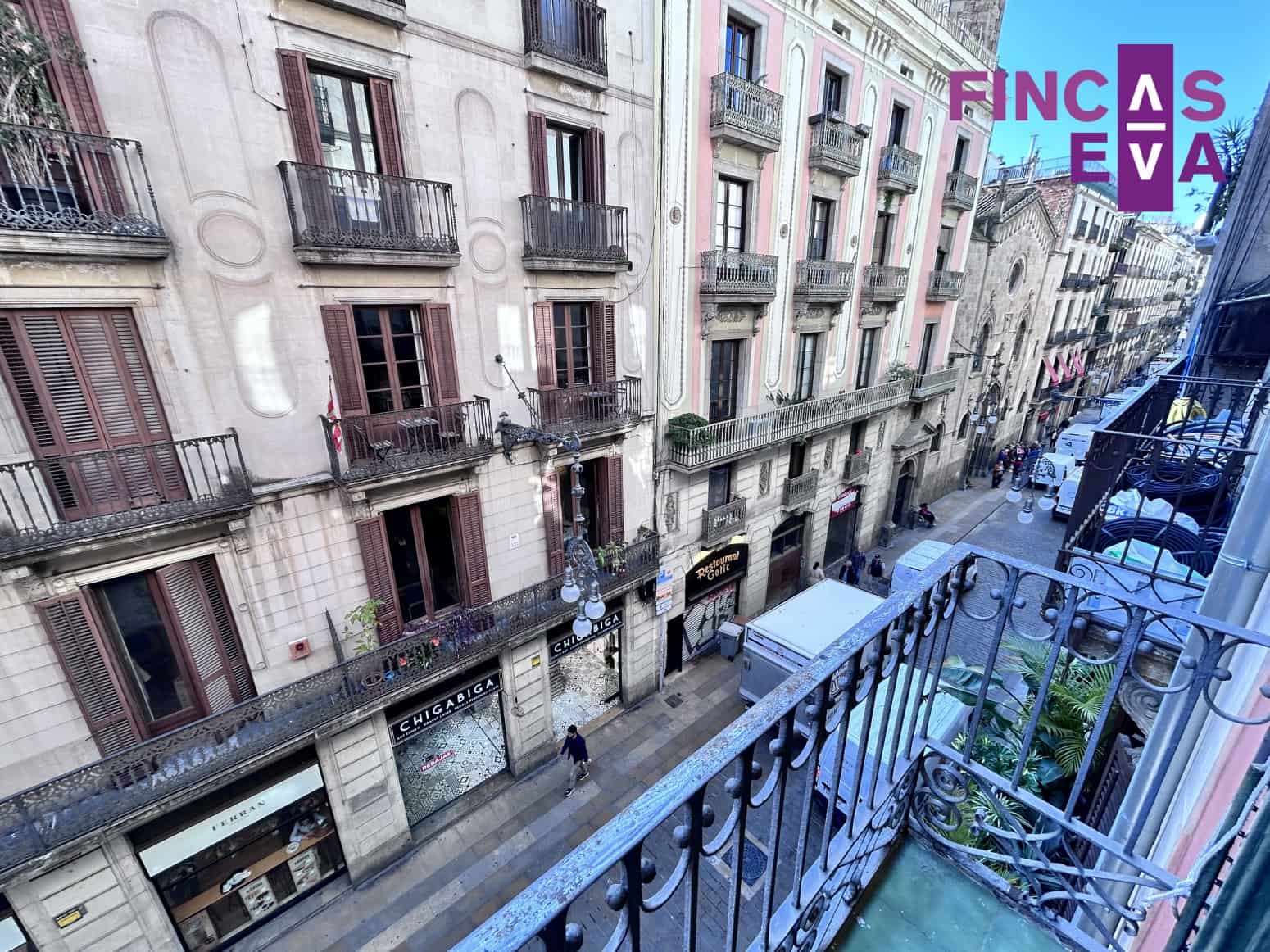 6 slaapkamer Flat te koop in Barcelona stad - € 623.000 (Ref: 9720505)