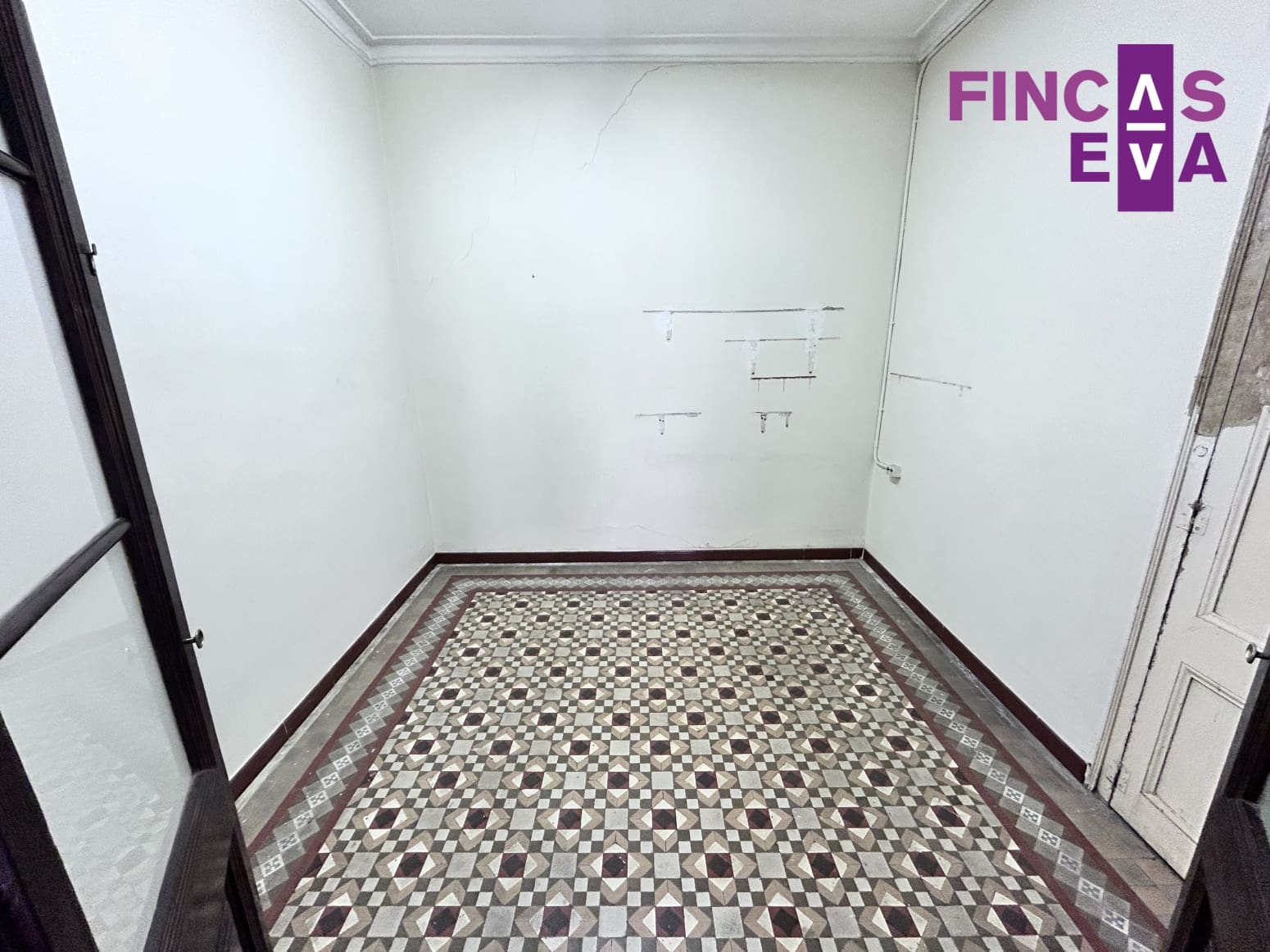 6 slaapkamer Flat te koop in Barcelona stad - € 623.000 (Ref: 9720505)