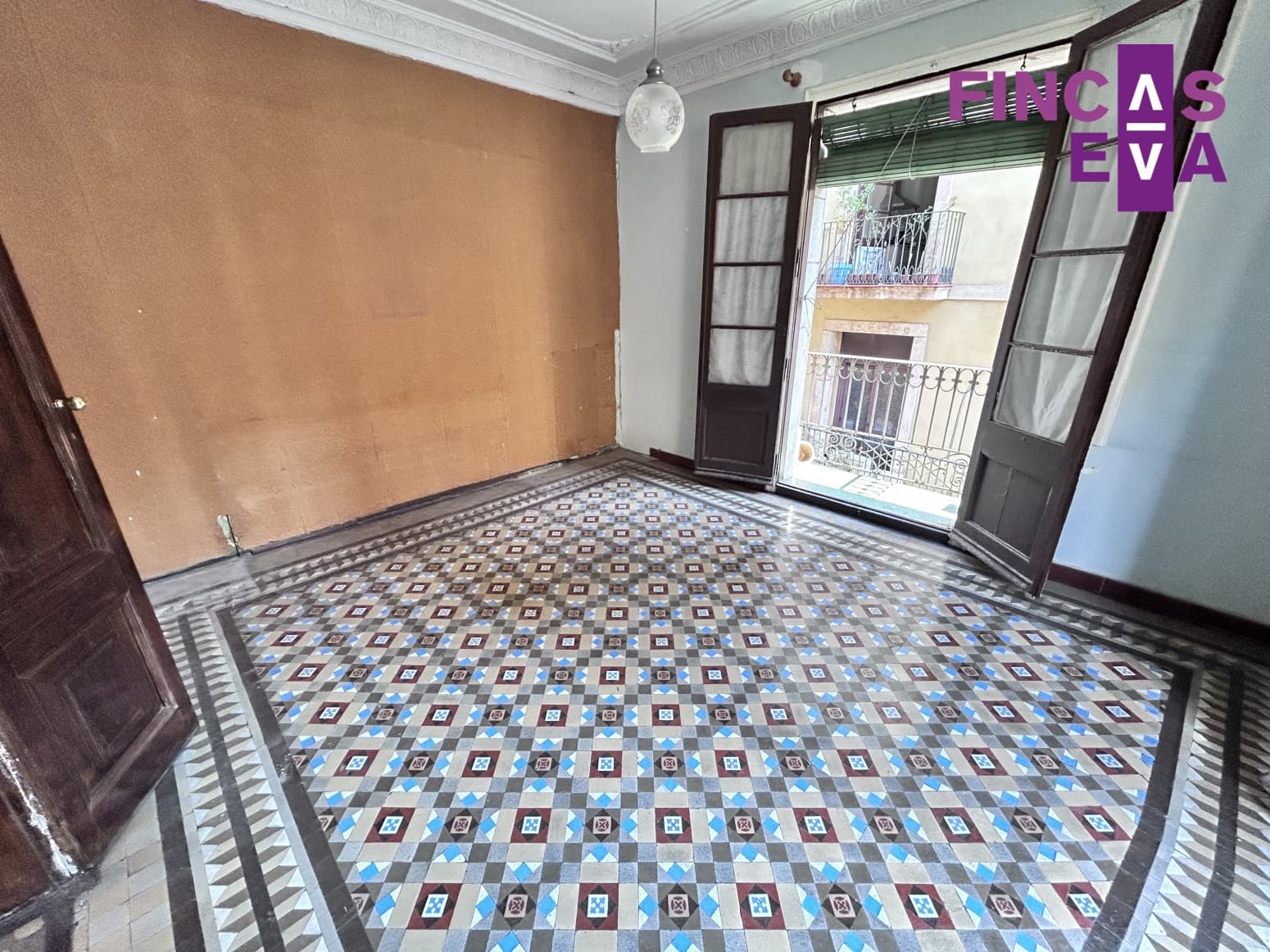 6 slaapkamer Flat te koop in Barcelona stad - € 623.000 (Ref: 9720505)