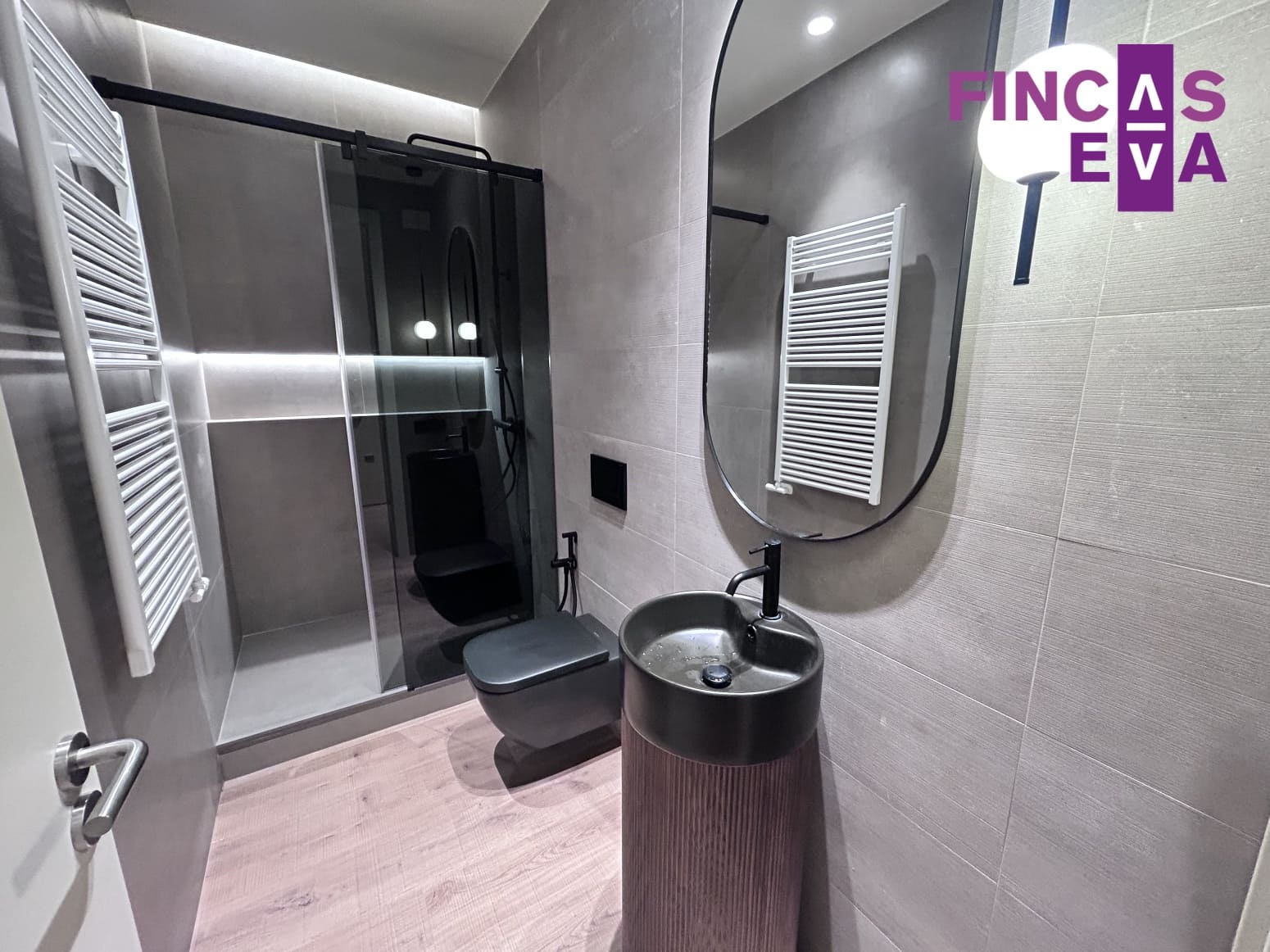 4 bedroom Flat for sale in Barcelona city - € 1,720,000 (Ref: 9720907)