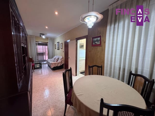 4 slaapkamer Flat te koop in El Raval, Barcelona stad - € 210.000 (Ref: 9726180)