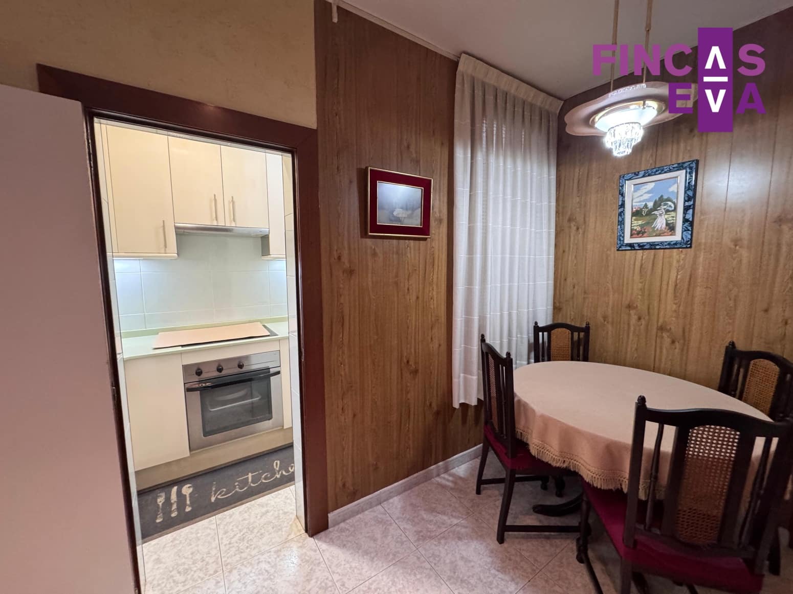 4 slaapkamer Flat te koop in Barcelona stad - € 210.000 (Ref: 9726180)