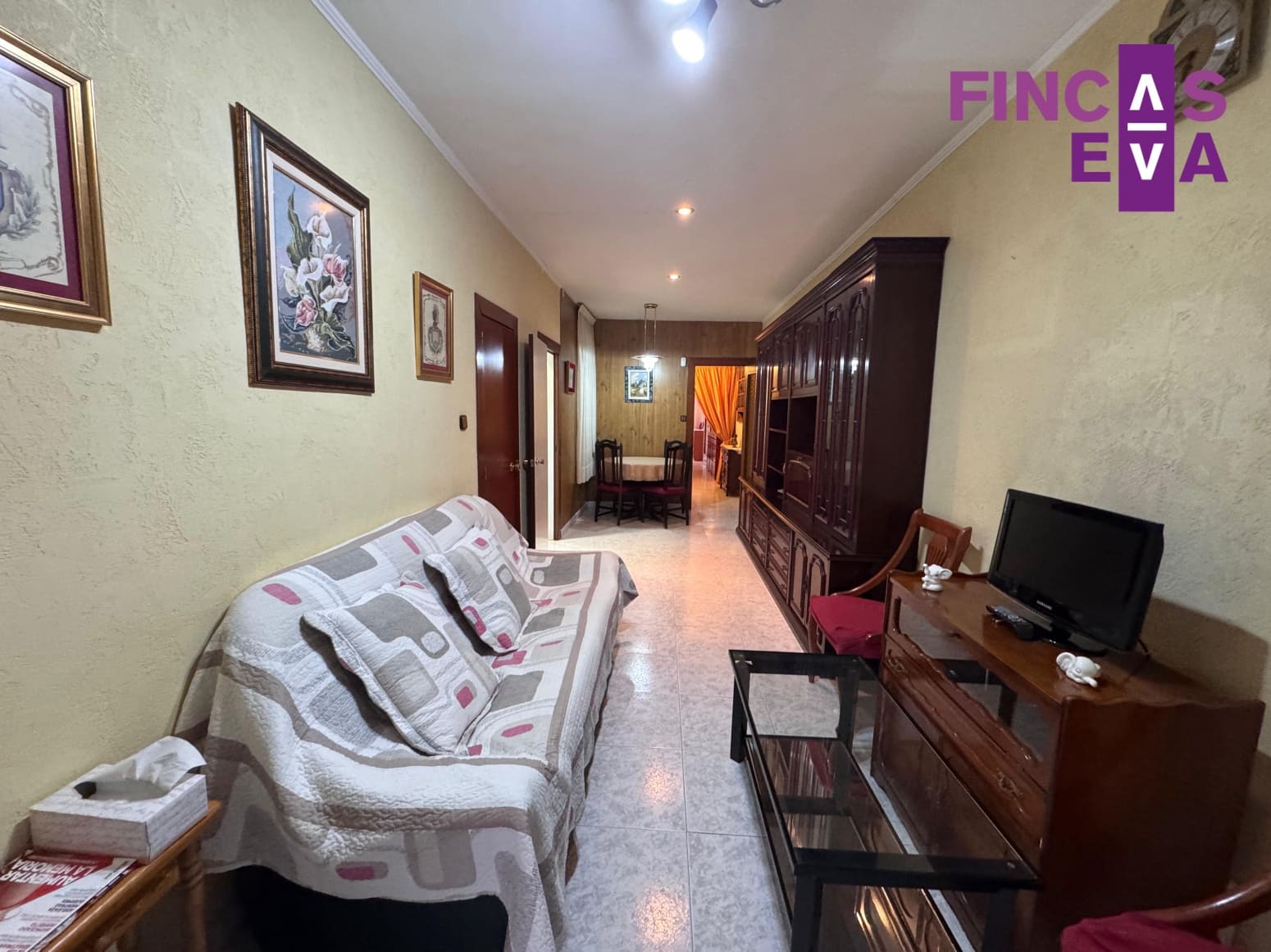 4 slaapkamer Flat te koop in Barcelona stad - € 210.000 (Ref: 9726180)