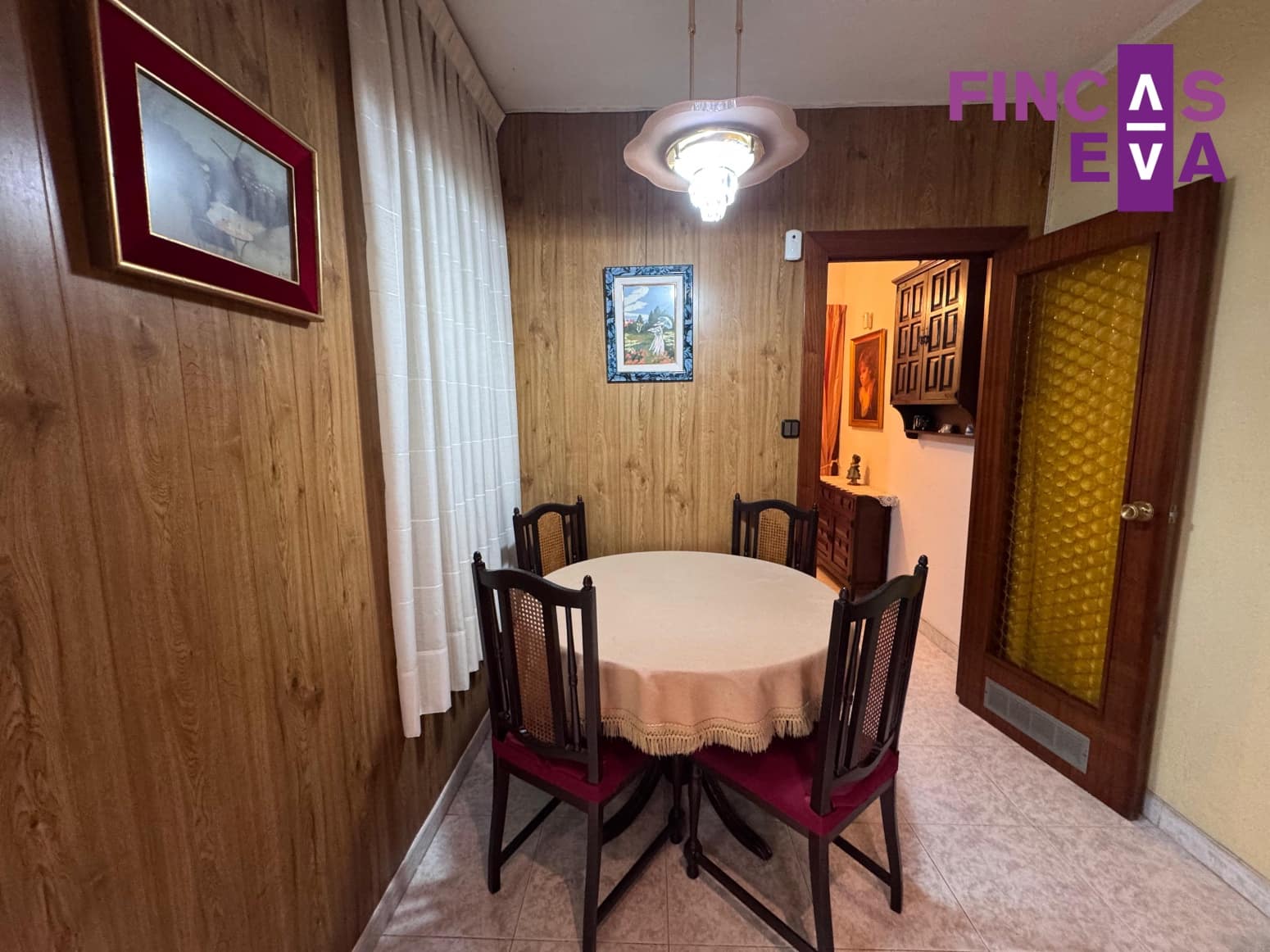 4 slaapkamer Flat te koop in Barcelona stad - € 210.000 (Ref: 9726180)