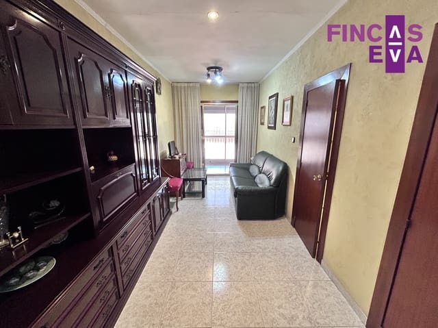 Piso de 4 habitaciones en El Raval, Barcelona ciudad en venta - 210.000 € (Ref: 9726180)