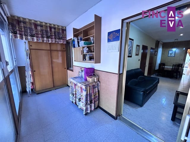 Piso de 4 habitaciones en El Raval, Barcelona ciudad en venta - 210.000 € (Ref: 9726180)
