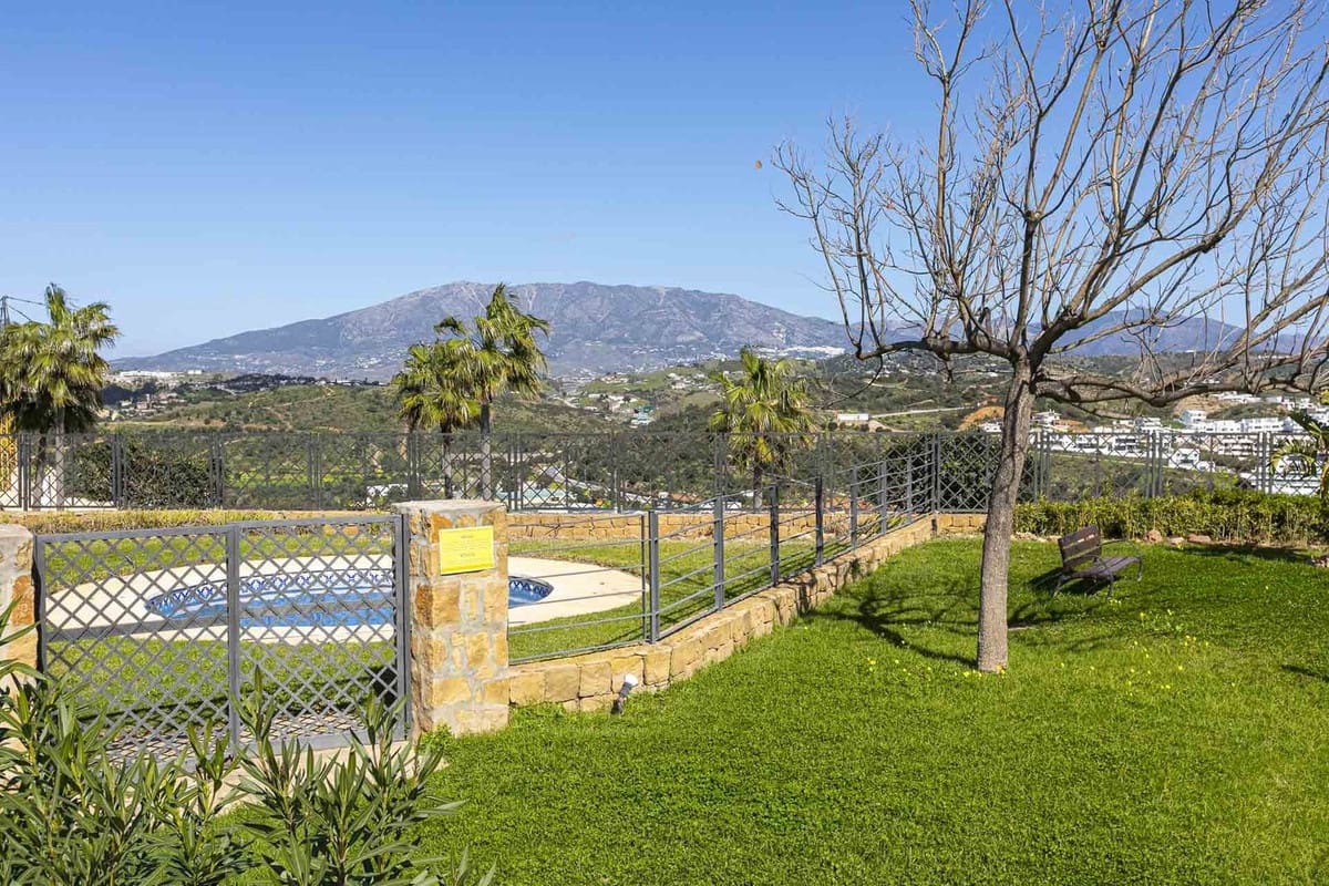 3 bedroom Villa for sale in Mijas with pool garage - € 430,000 (Ref: 9730743)