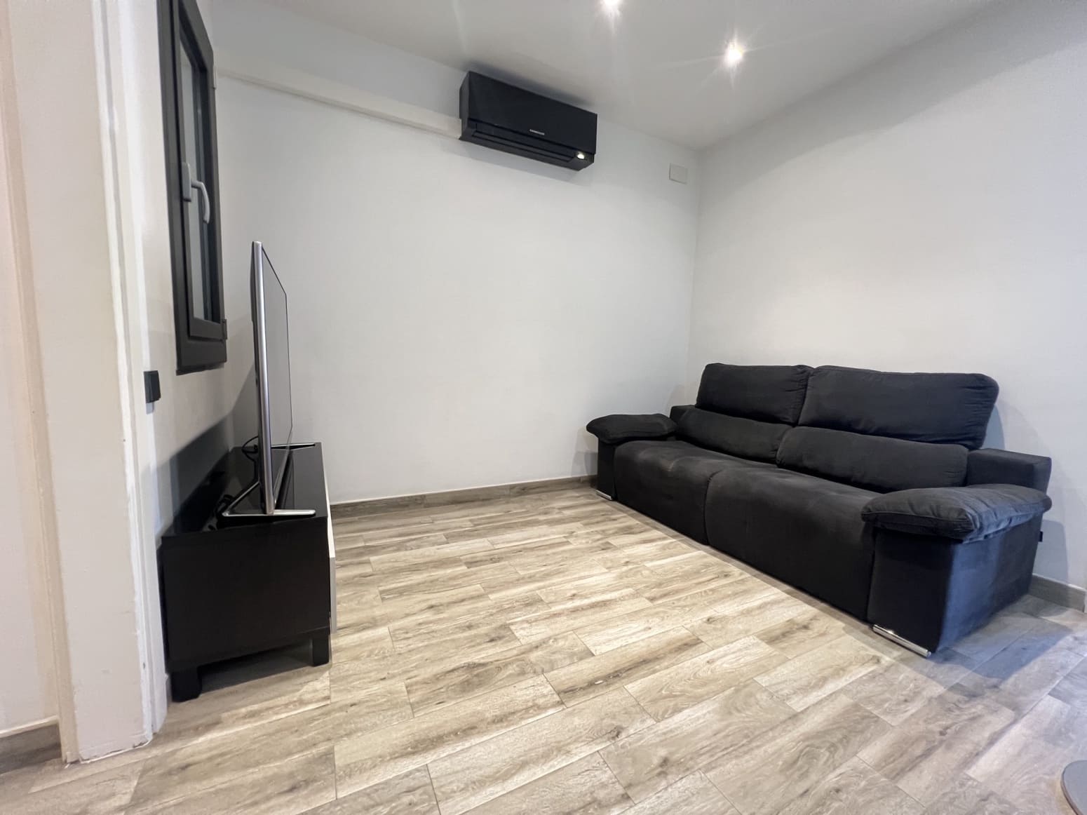 2 soveværelse Lejlighed til salg i Barcelona by - € 329.000 (Ref: 9731173)