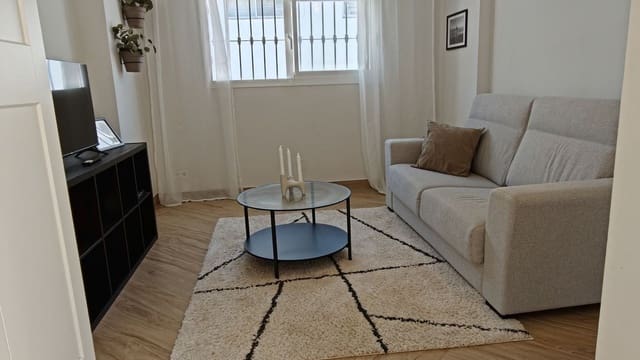 4 Zimmer Villa zu verkaufen in Estepona mit Pool Garage - 749.000 € (Ref: 9731174)